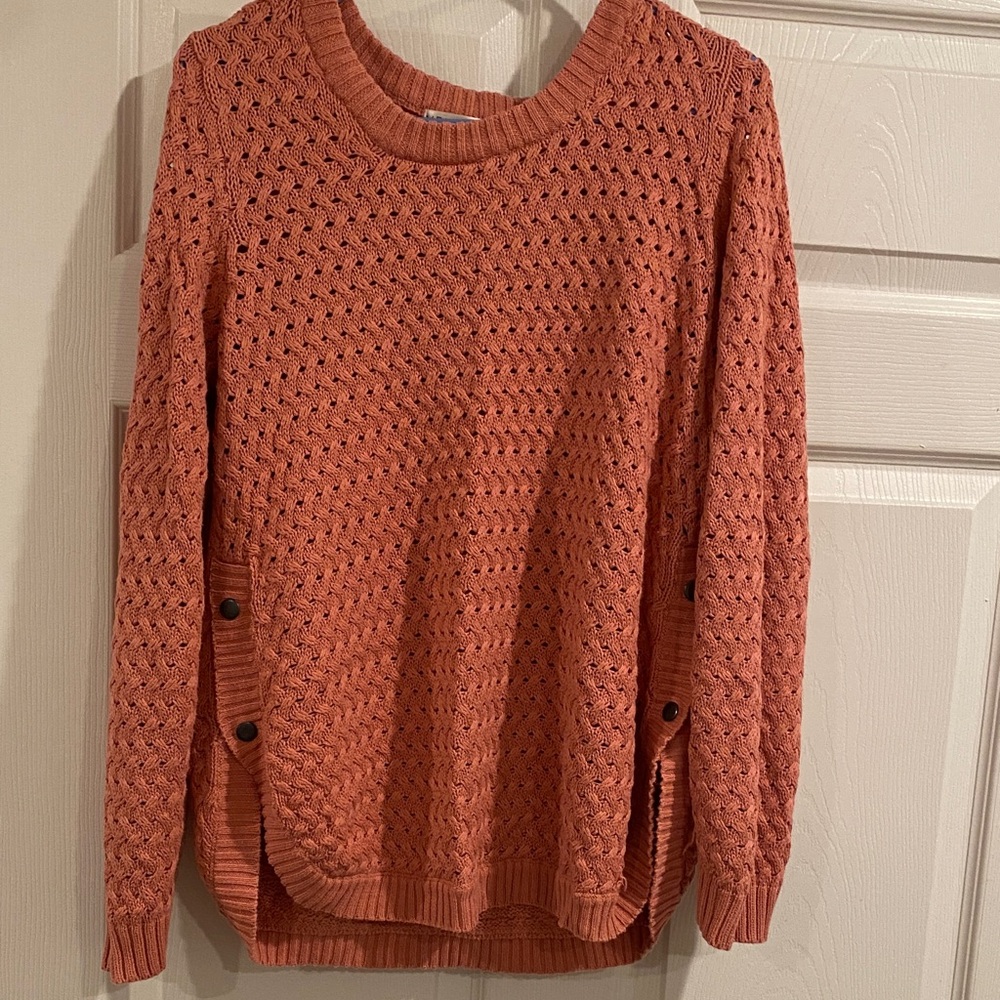 VENUS Coral Knit Crew Neck Sweater
